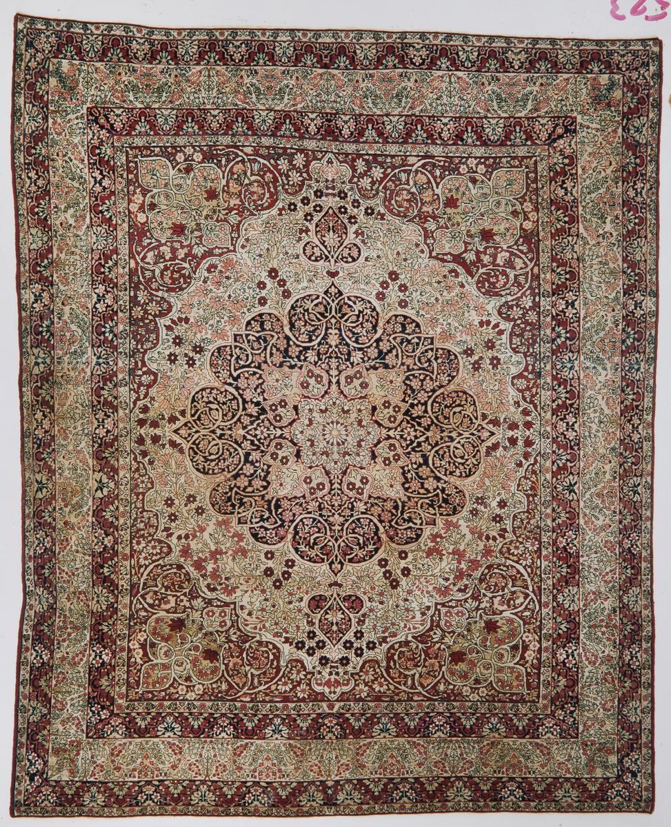 Tappeto antico, 352 per 288 centimetri, numero d'inventario 686